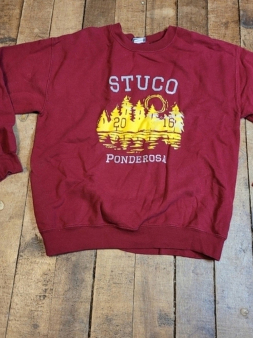MV Sport Maroon & Yellow Ponderosa Crewneck Sweatshirt Med
